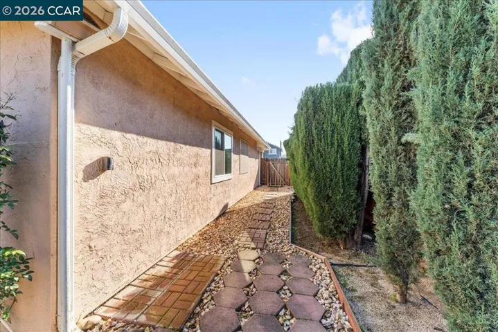 106 Oakmeade Ct, Vacaville, California 95687