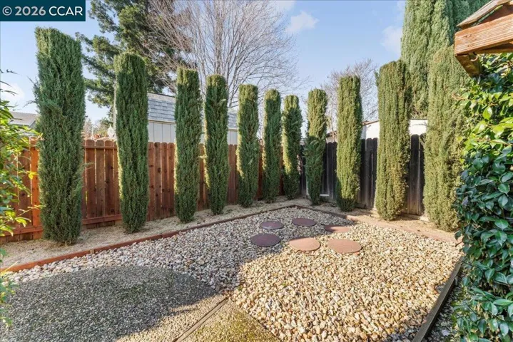 106 Oakmeade Ct, Vacaville, California 95687