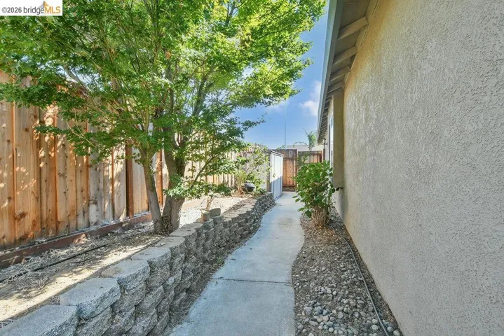 1281 Fetzer Lane, Oakley, California 94561-3189
