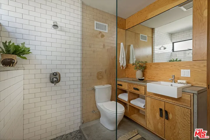 1415 Murray Drive, Los Angeles, California 90026