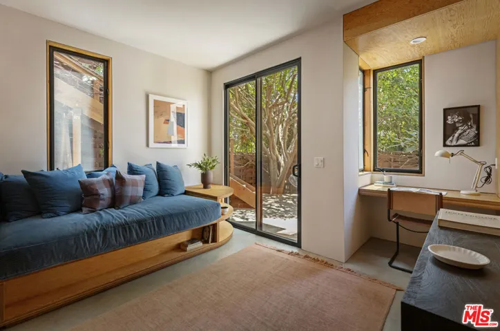 1415 Murray Drive, Los Angeles, California 90026