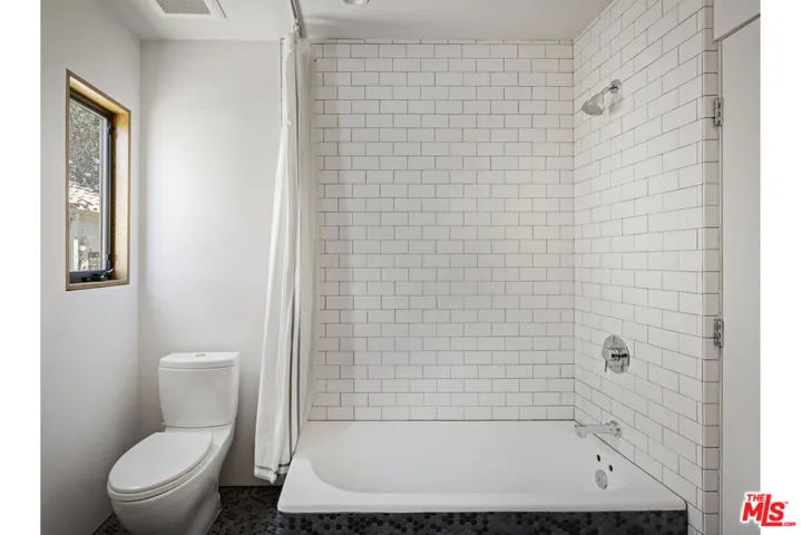 1415 Murray Drive, Los Angeles, California 90026