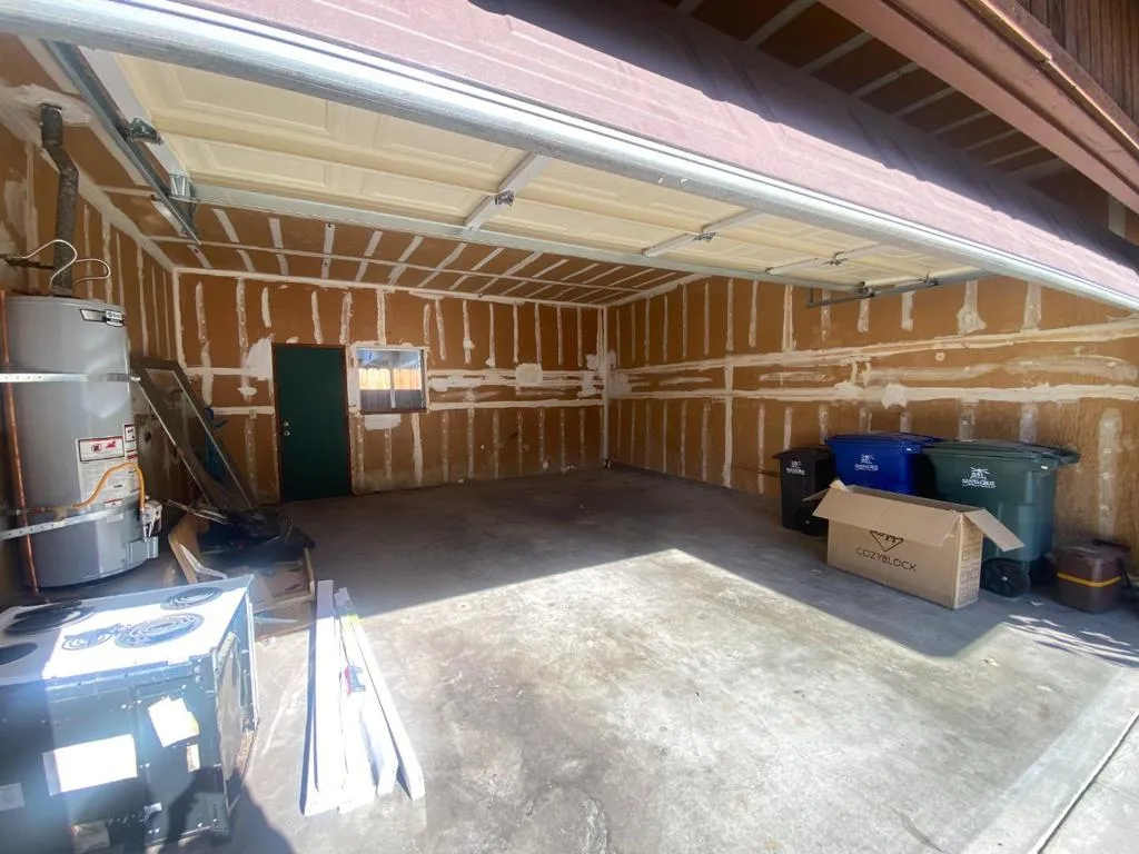 #B Garage