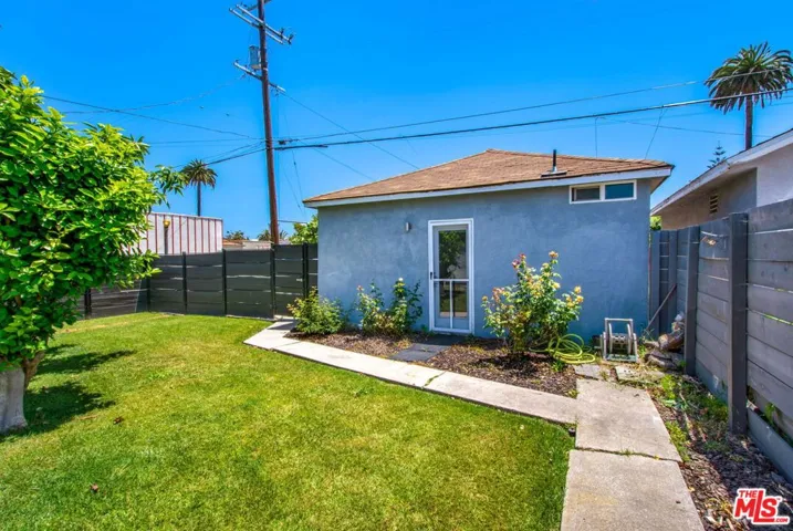 2702 Thurman Avenue, Los Angeles, California 90016