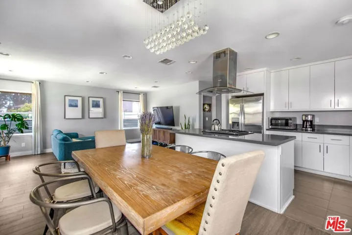 2702 Thurman Avenue, Los Angeles, California 90016