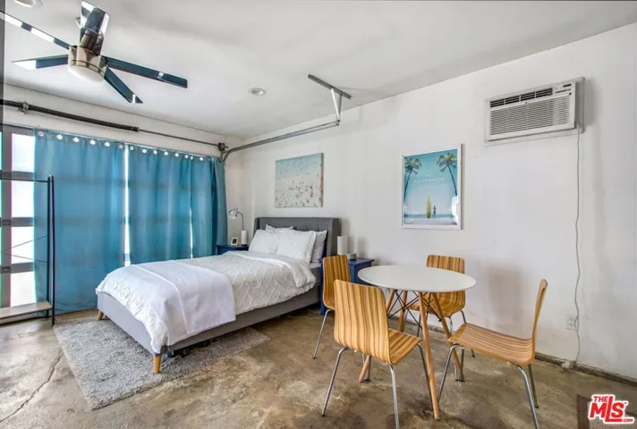 2702 Thurman Avenue, Los Angeles, California 90016