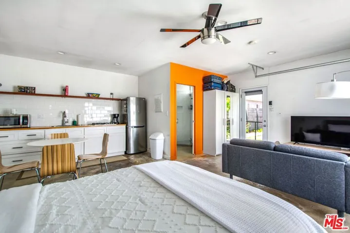 2702 Thurman Avenue, Los Angeles, California 90016