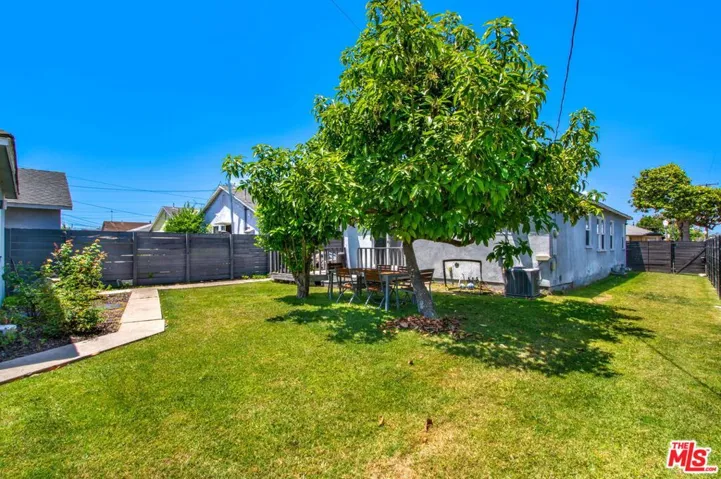 2702 Thurman Avenue, Los Angeles, California 90016