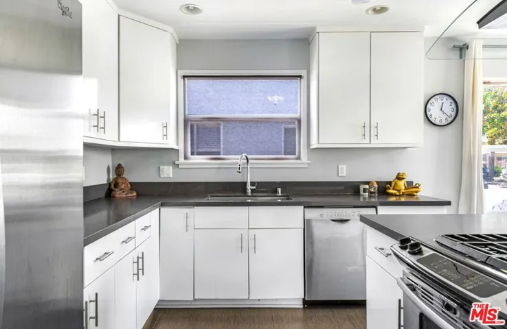 2702 Thurman Avenue, Los Angeles, California 90016