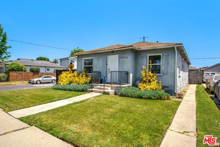 2702 Thurman Avenue, Los Angeles, California 90016