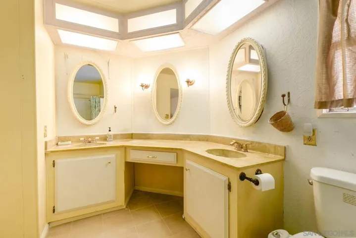 718 Sycamore Ave 73, Vista, California 92083