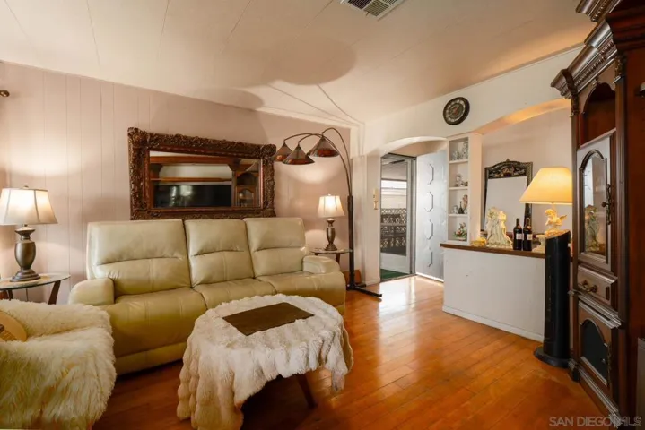 718 Sycamore Ave 73, Vista, California 92083