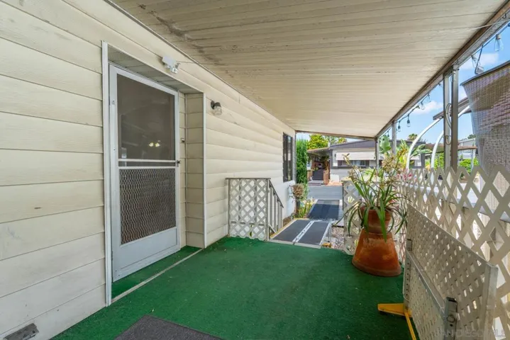 718 Sycamore Ave 73, Vista, California 92083