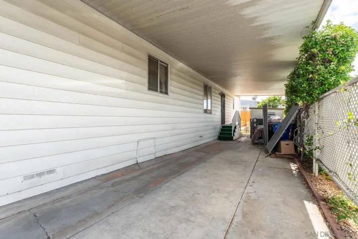 718 Sycamore Ave 73, Vista, California 92083
