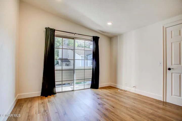 Lexington Bedroom 2 w Balcony