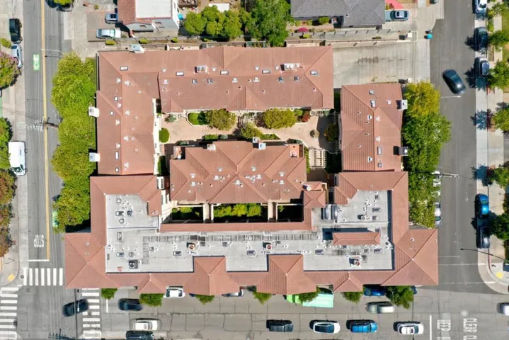 88 17th Avenue 304, San Mateo, California 94402