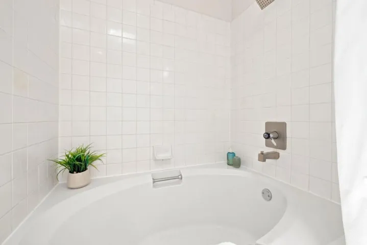 88 17th Avenue 304, San Mateo, California 94402