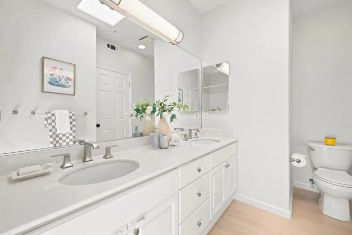 88 17th Avenue 304, San Mateo, California 94402