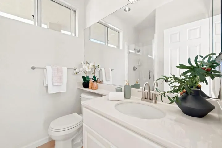88 17th Avenue 304, San Mateo, California 94402