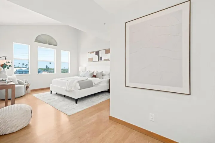 88 17th Avenue 304, San Mateo, California 94402