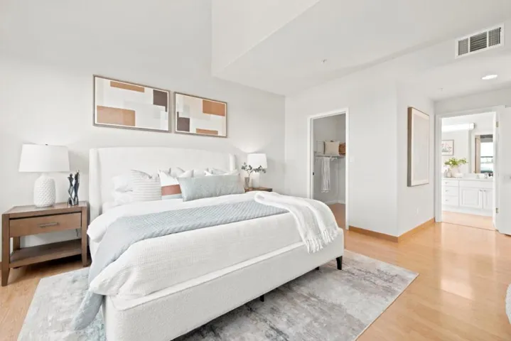 88 17th Avenue 304, San Mateo, California 94402