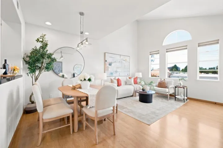 88 17th Avenue 304, San Mateo, California 94402