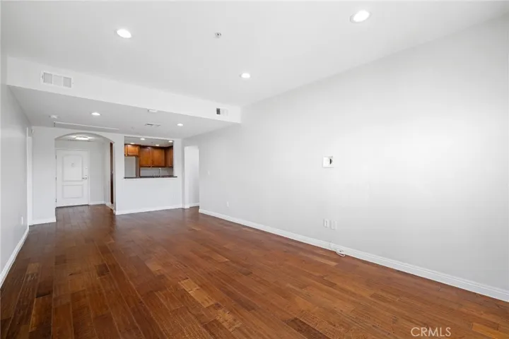 6800 Corbin Avenue, Reseda, California 91335