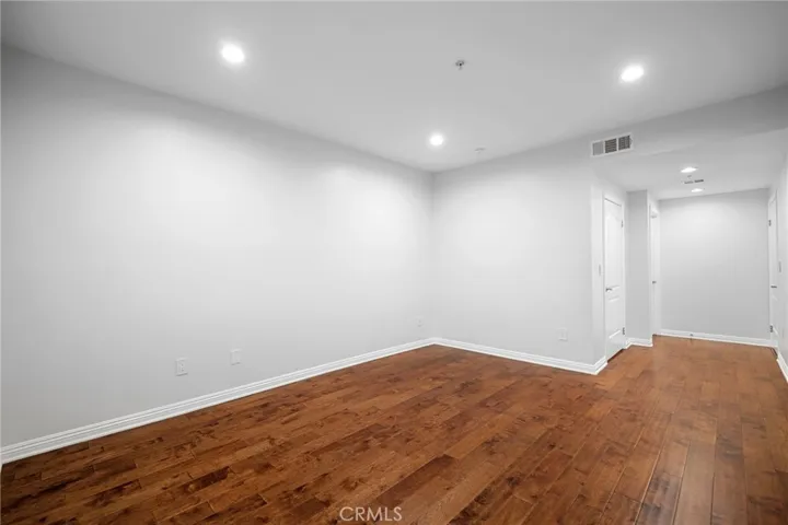 6800 Corbin Avenue, Reseda, California 91335