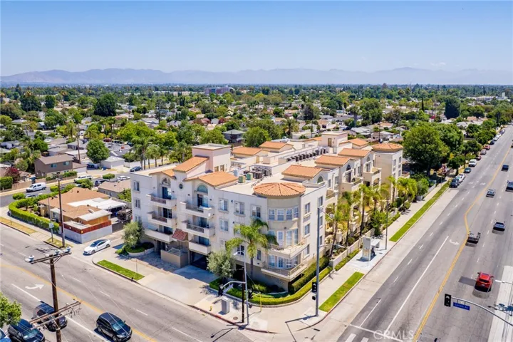 6800 Corbin Avenue, Reseda, California 91335