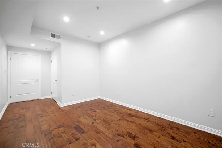 6800 Corbin Avenue, Reseda, California 91335