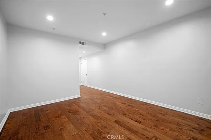 6800 Corbin Avenue, Reseda, California 91335