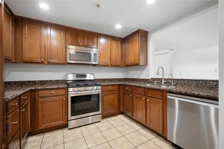 6800 Corbin Avenue, Reseda, California 91335