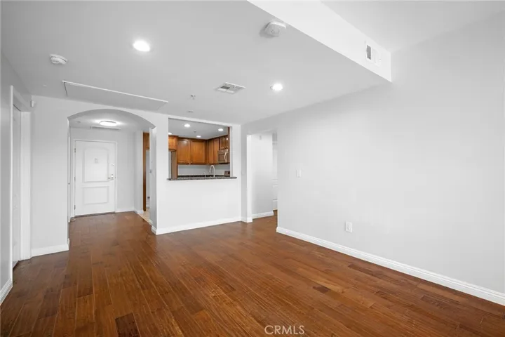 6800 Corbin Avenue, Reseda, California 91335