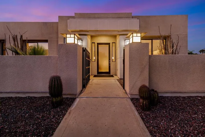 006_Front Entry