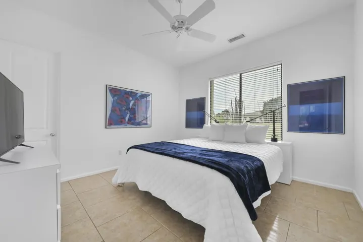 030_Bedroom
