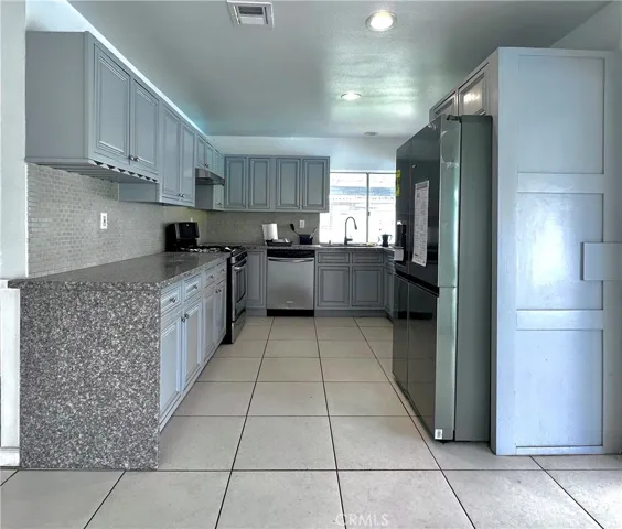 1321 E Lingard Street, Lancaster, California 93535