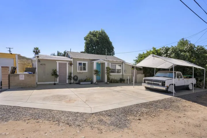 4575 Dwight Street, San Diego, California 92105