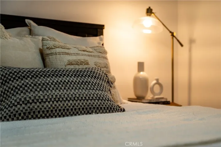 1189 Crehnshaw, Los Angeles, California 90019