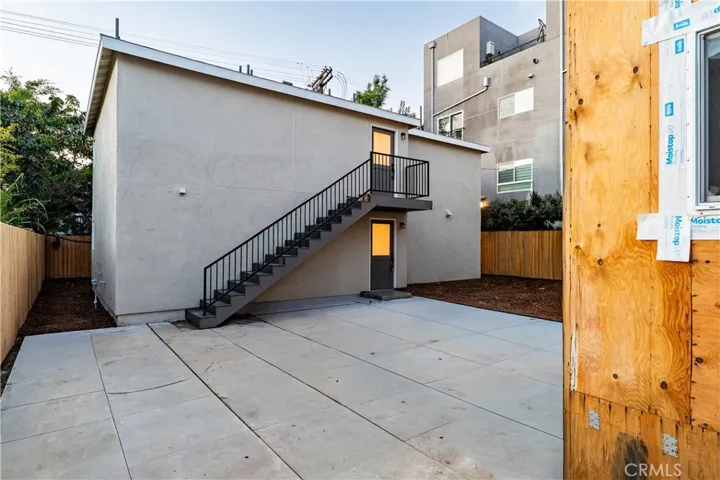 1189 Crehnshaw, Los Angeles, California 90019