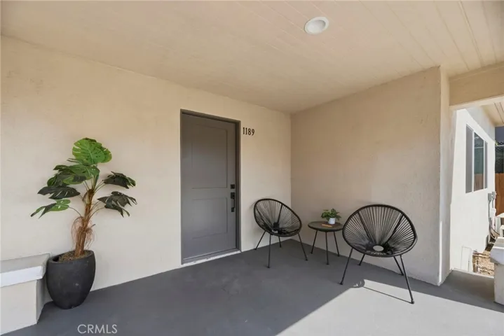 1189 Crehnshaw, Los Angeles, California 90019