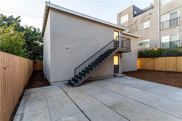 1189 Crehnshaw, Los Angeles, California 90019