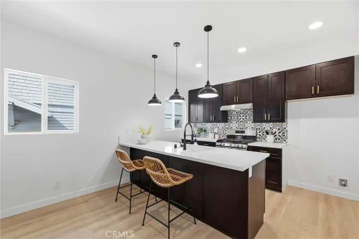 1189 Crehnshaw, Los Angeles, California 90019