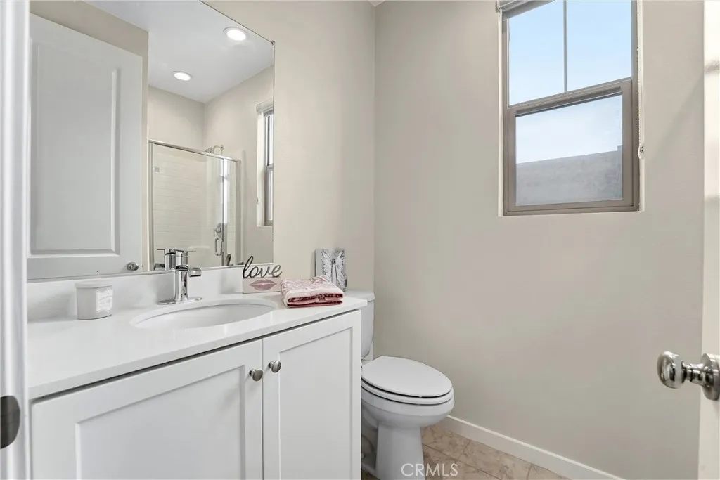 En-suite bathroom at ground level bedroom