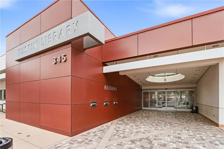 Old Town Public Library