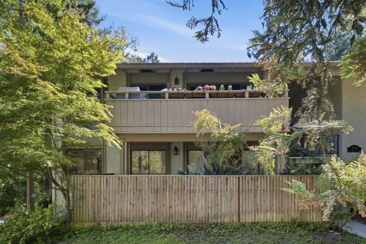 20760 4th Street 11, Saratoga, California 95070