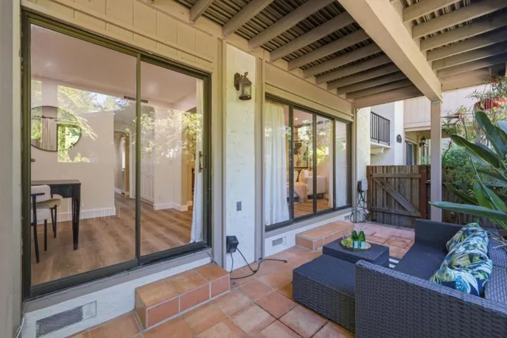 20760 4th Street 11, Saratoga, California 95070