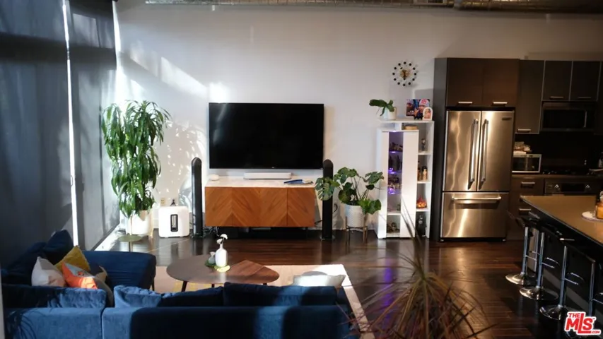13320 Beach Avenue 102, Marina Del Rey, California 90292