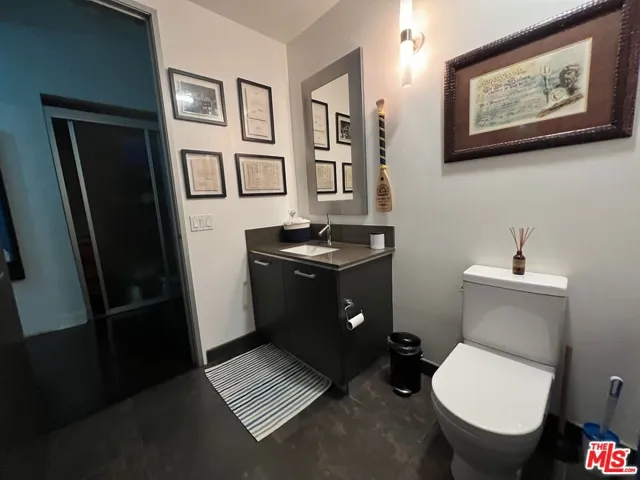 13320 Beach Avenue 102, Marina Del Rey, California 90292