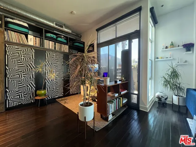 13320 Beach Avenue 102, Marina Del Rey, California 90292