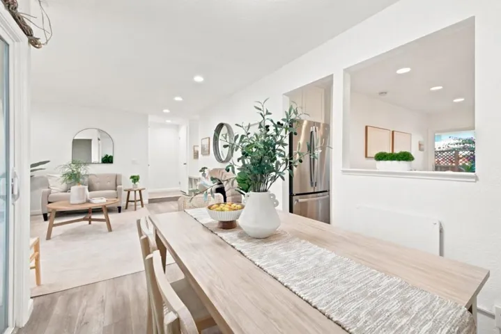 1052 Delna Manor Lane 1052, San Jose, California 95128